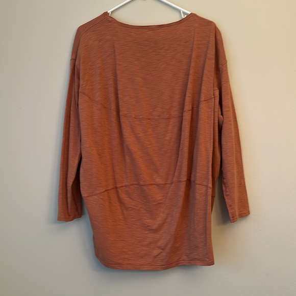 Lululemon Back in Action Long Sleeve - Picture 2 of 4